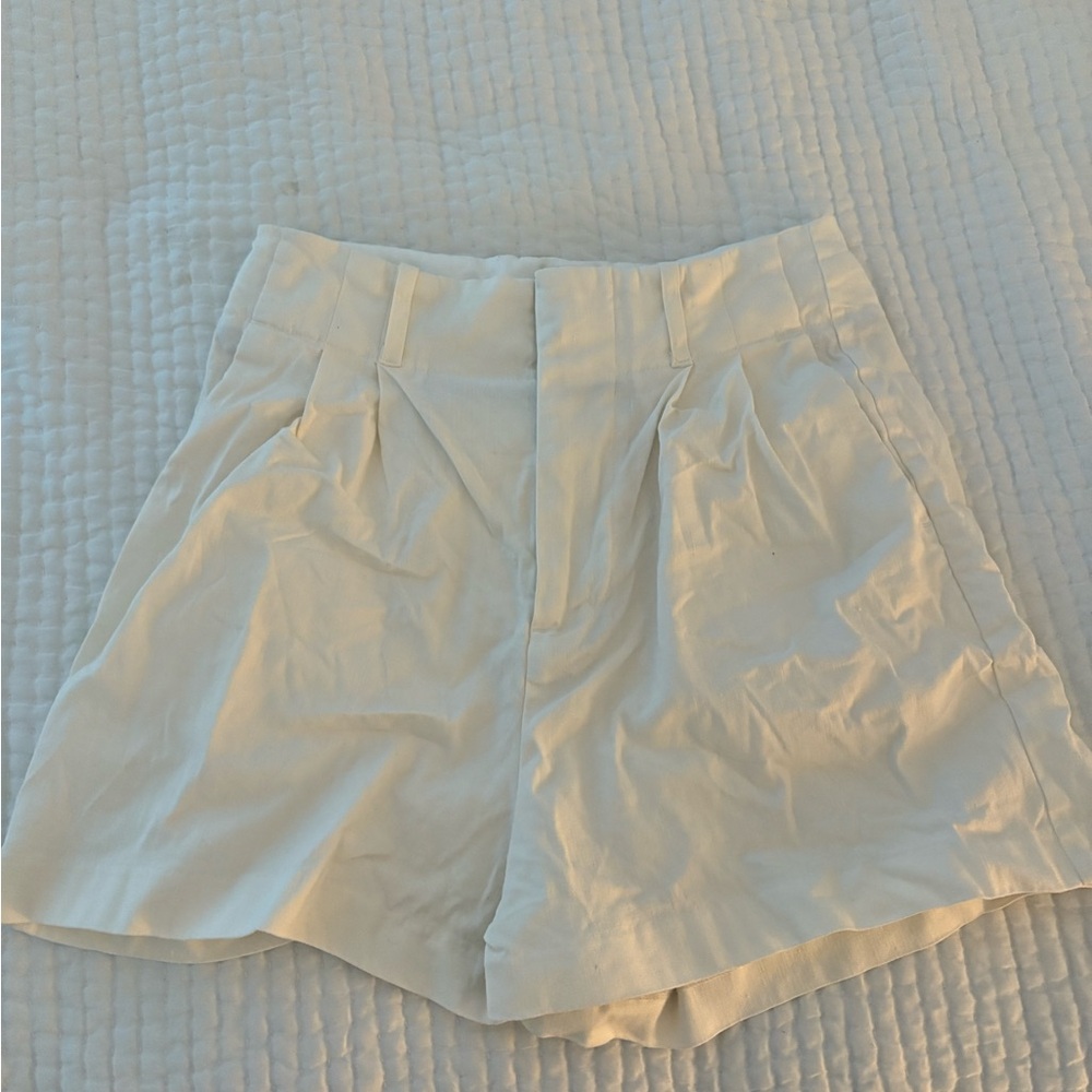 White High rise Shorts